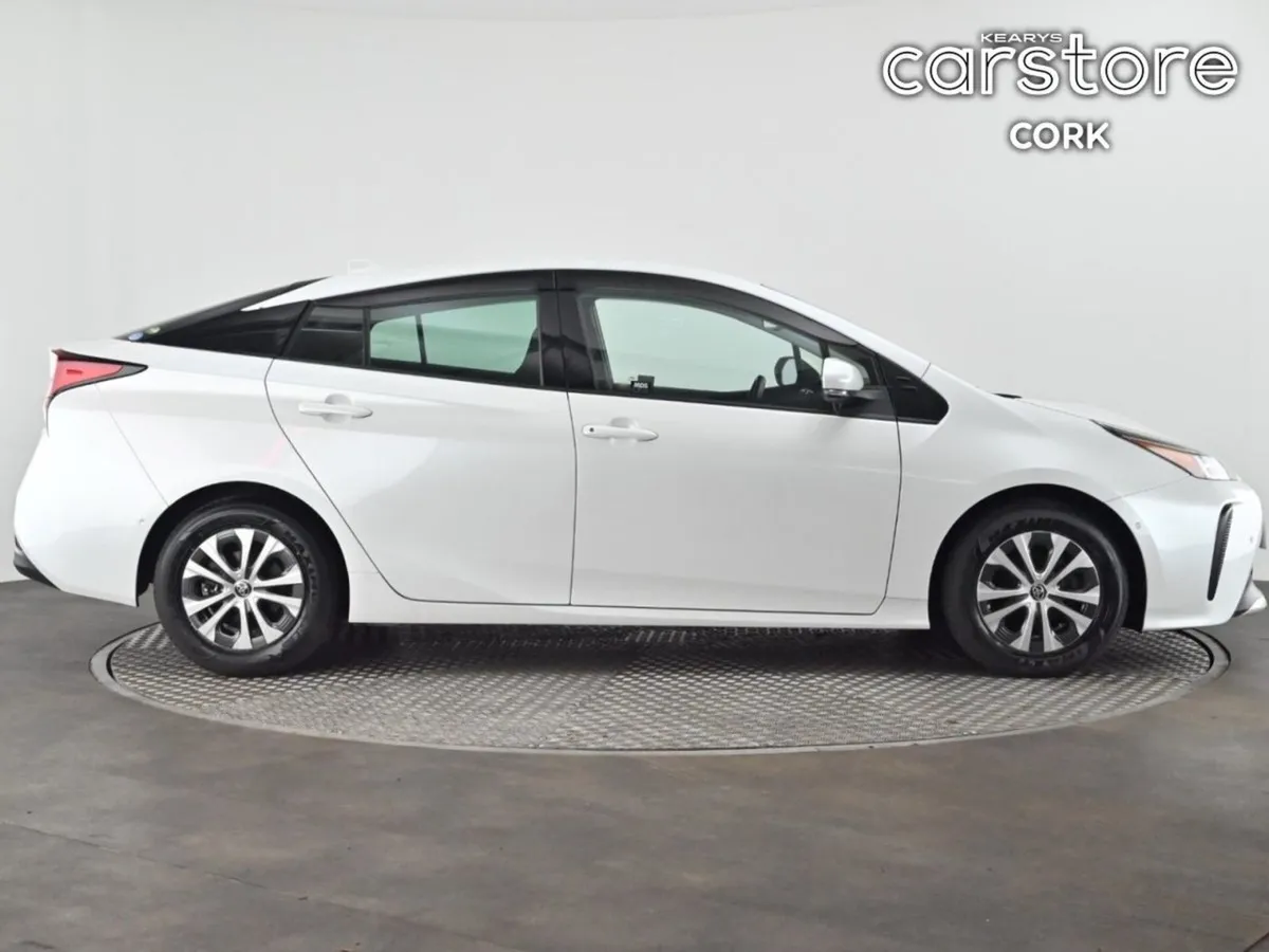 Toyota Prius 1.8 Auto - Image 3