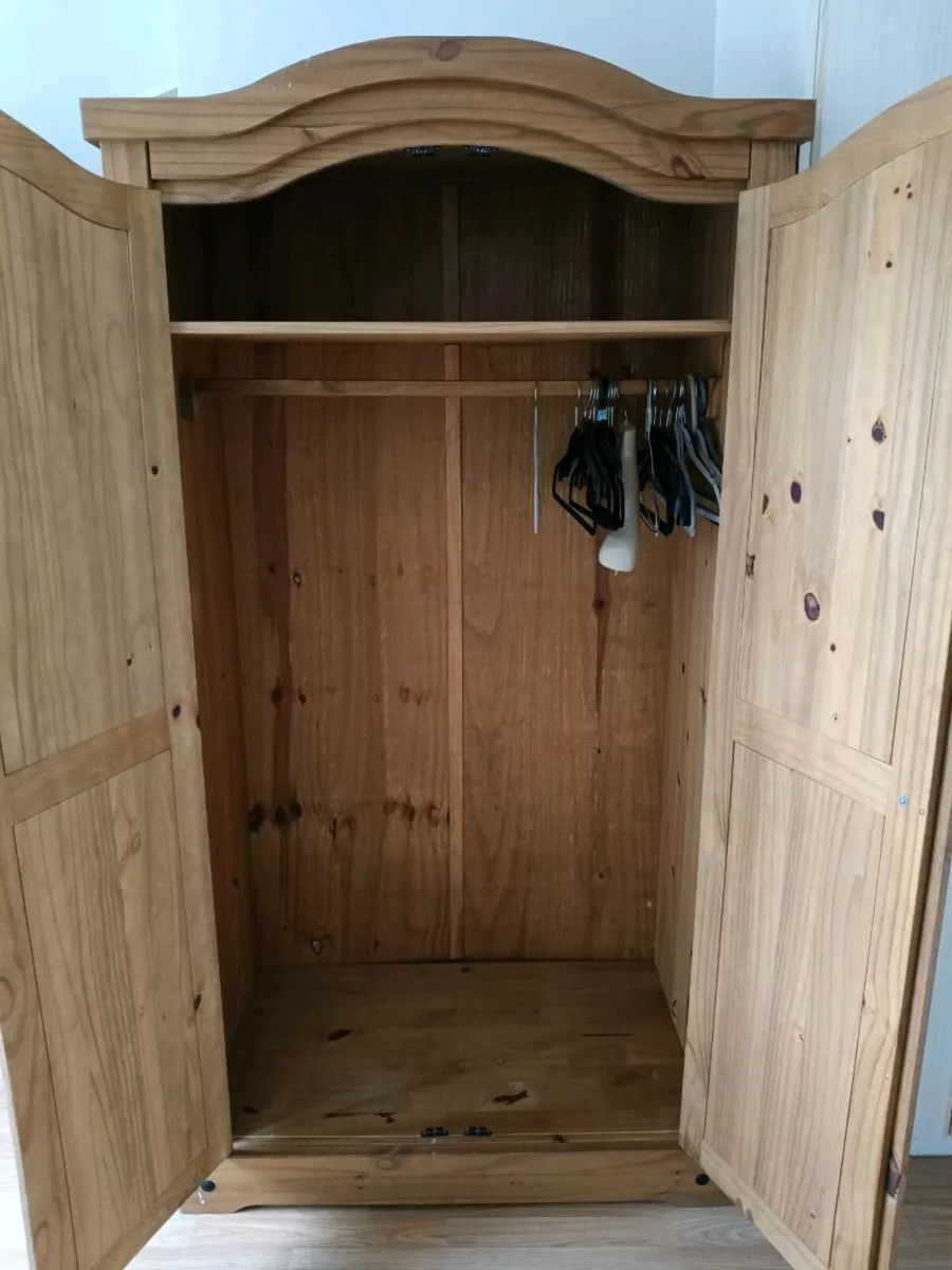Wardrobe - Image 3