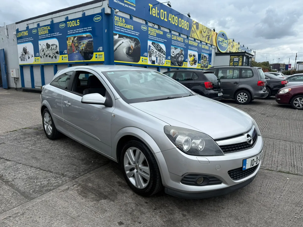 Opel Astra 1.4 GTC 3dr - Image 4