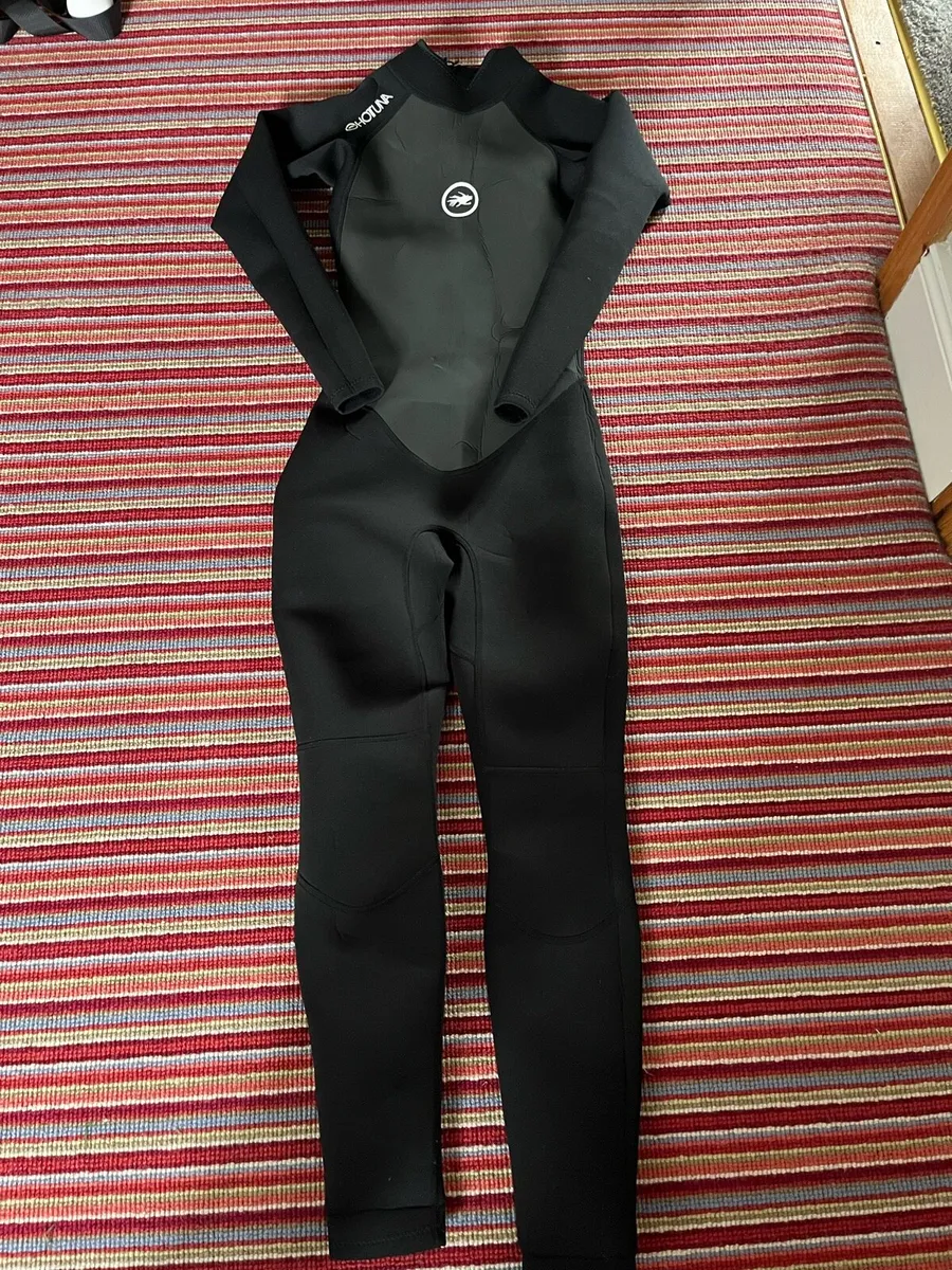 Wet suits (XS & M) - Image 1