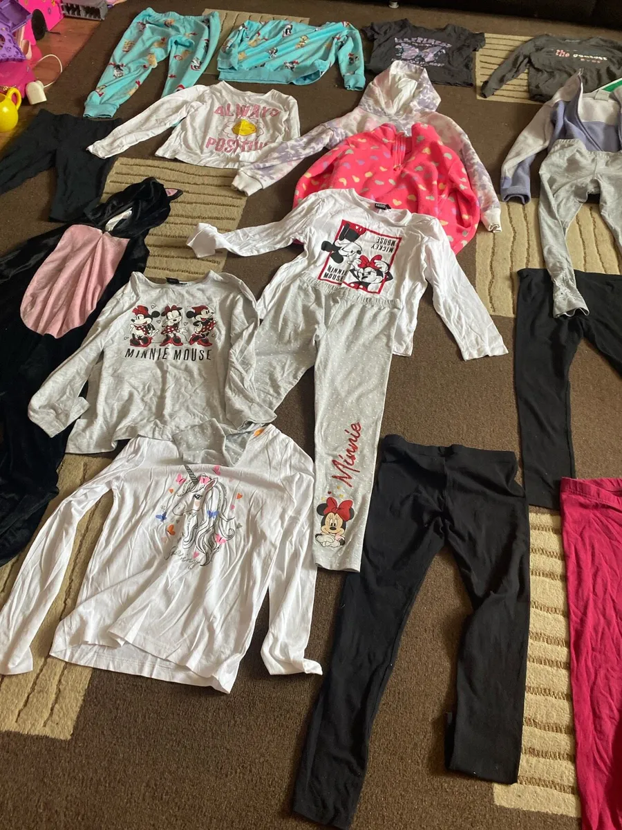 Massive age 7-8 girls clothes bundle - Image 1