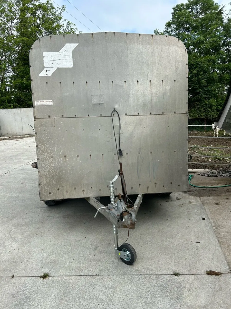 Trailer - Image 2