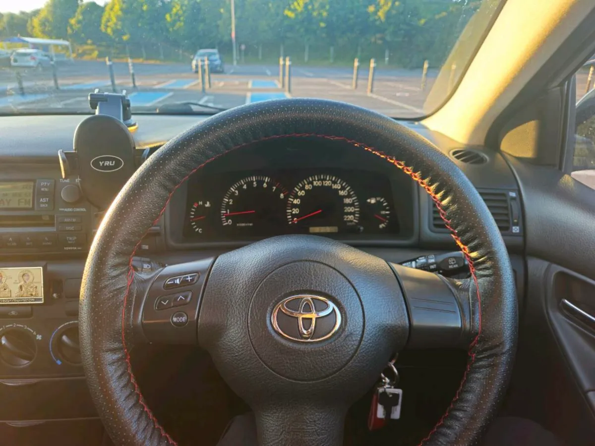 I am selling a 2005 Toyota Corolla. - Image 1