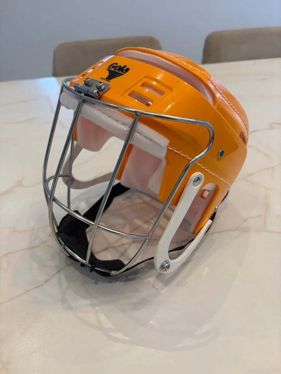 Gola hurling helmet - Image 2