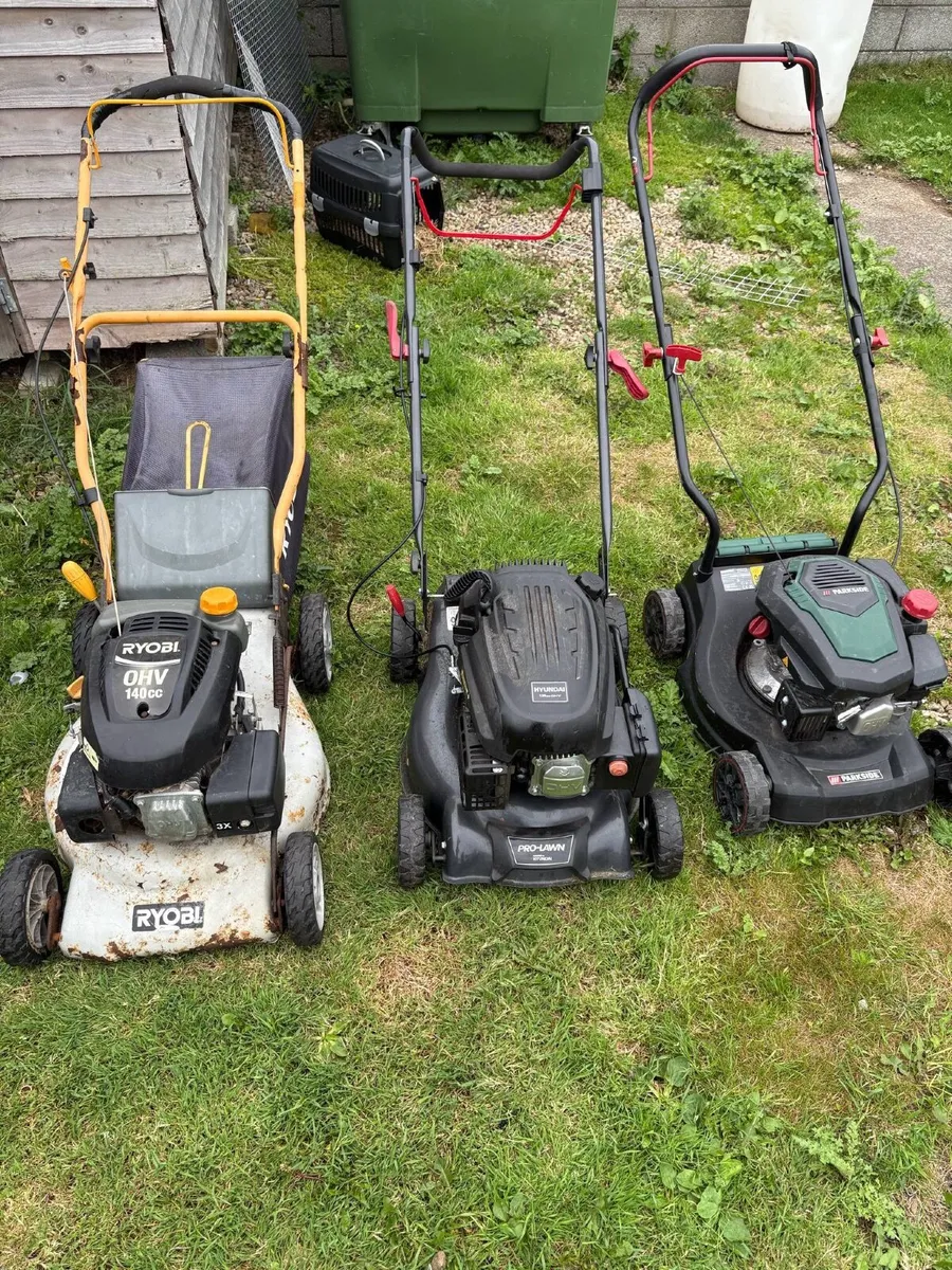 3 Lawnmowers - Image 1