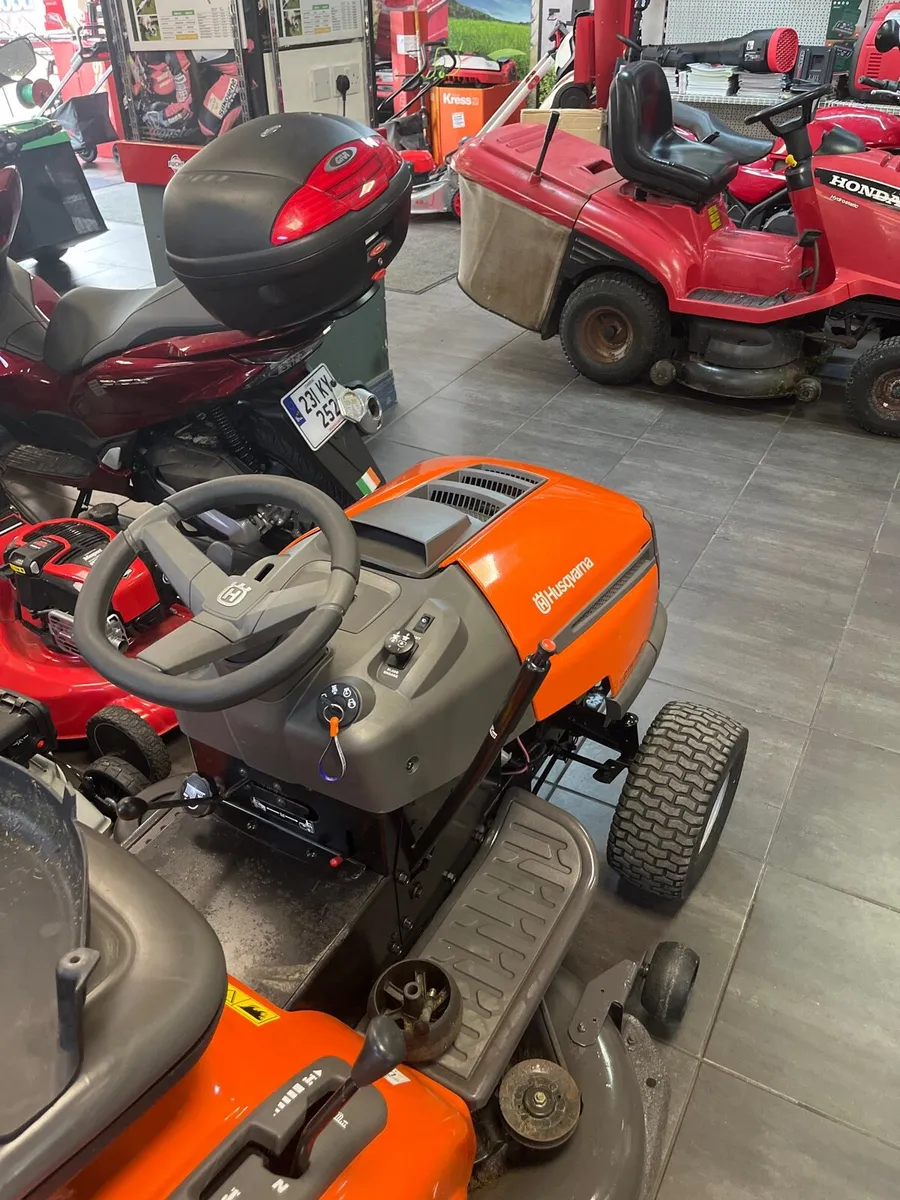 Lawnmowers - Image 4