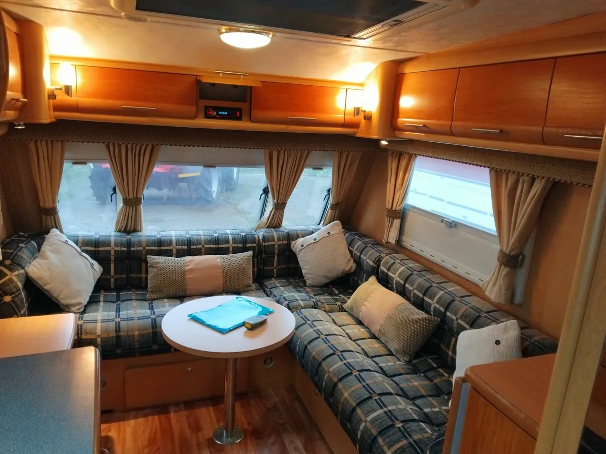 Caravan - Image 1