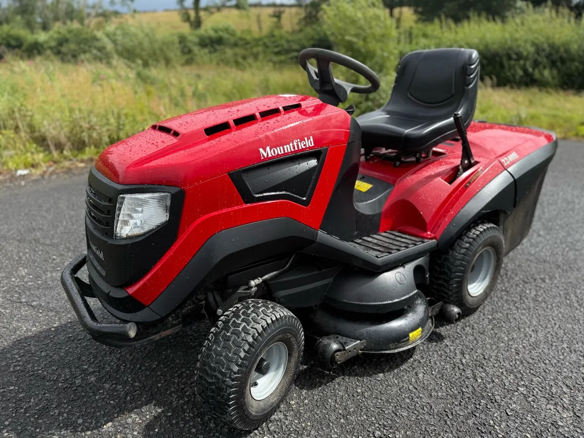 Moundfield RideOn Lawnmower 22Hp V-Twin - Image 1