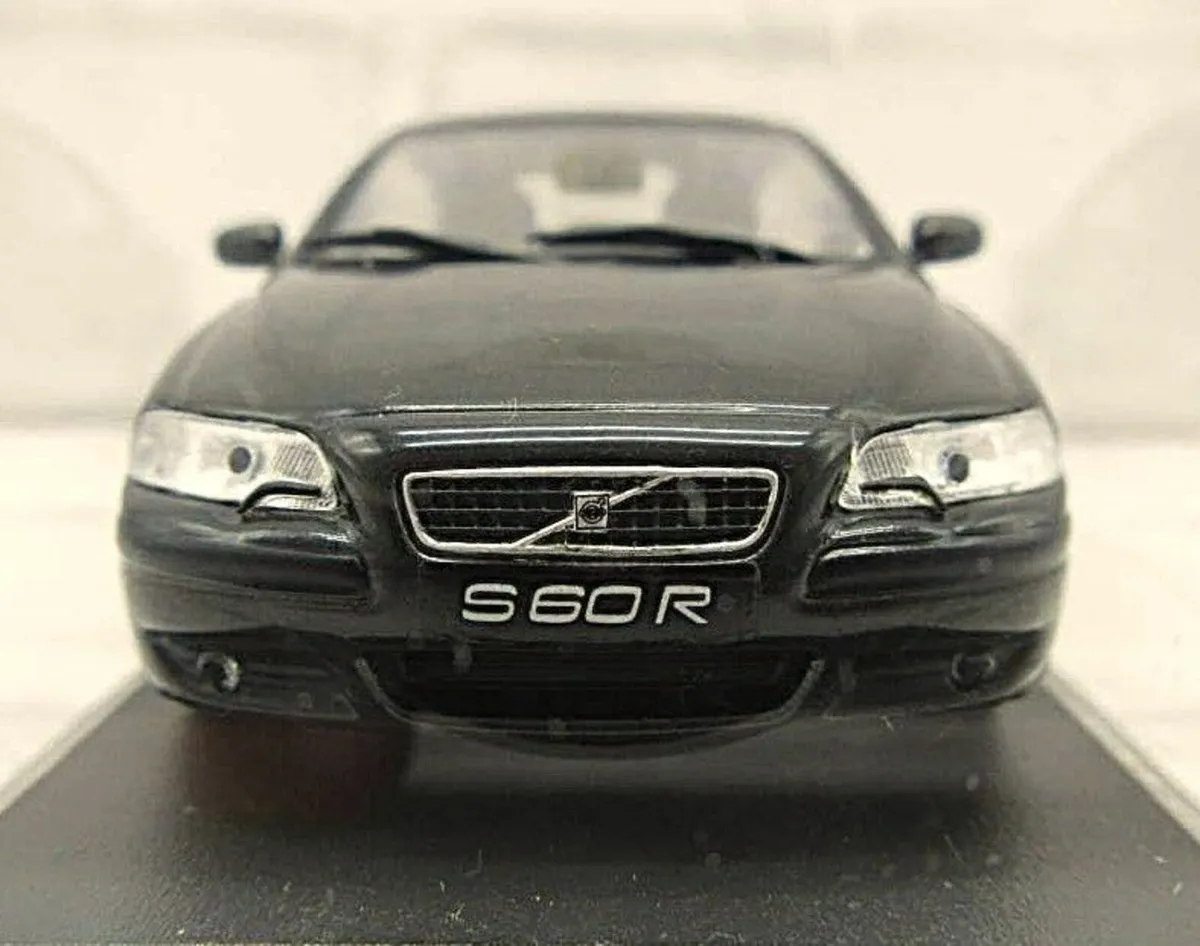 Volvo S60R model car - Image 3