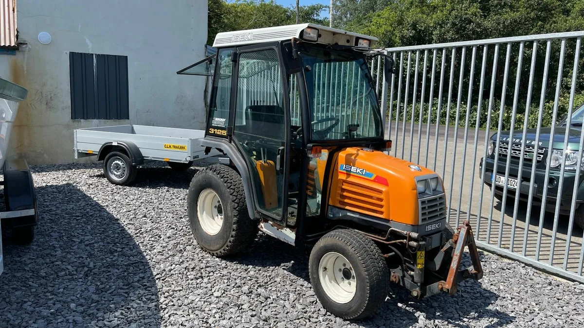 ISEKI TF321 Diesel Tractor full cab 4x4 - Image 1