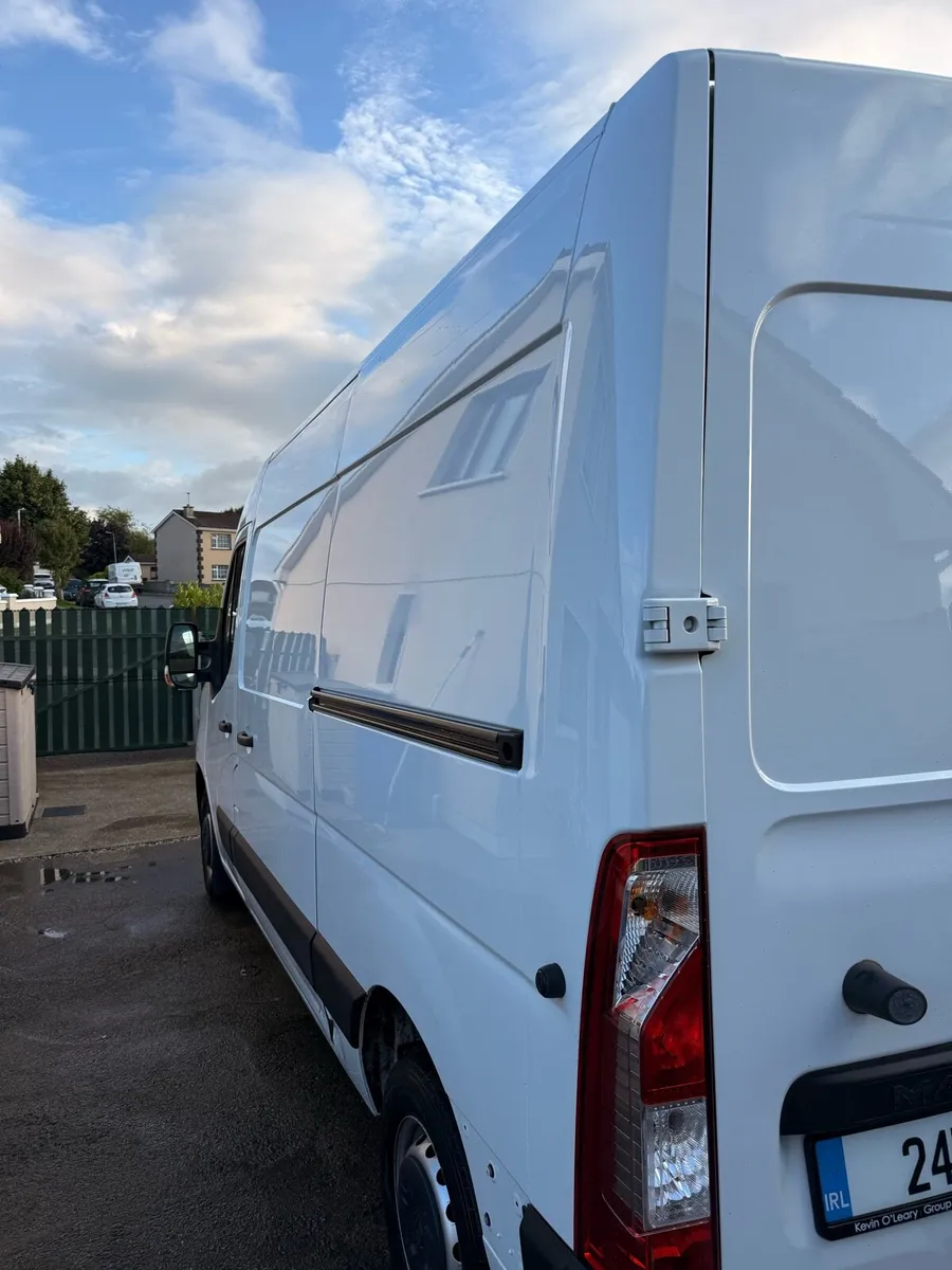 2024 Renault Master - Image 3