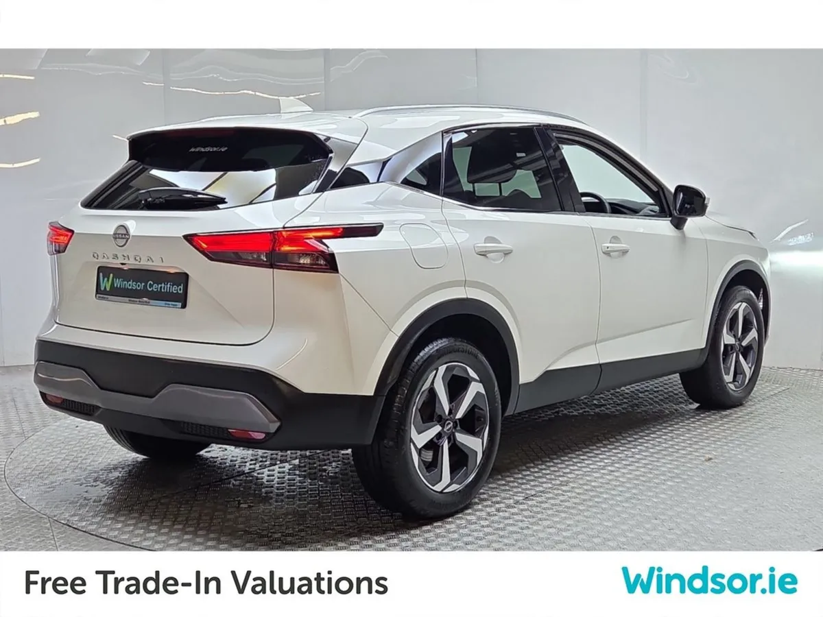 Nissan QASHQAI 1.3 PET Mild Hybrid SV Premium  sc - Image 3