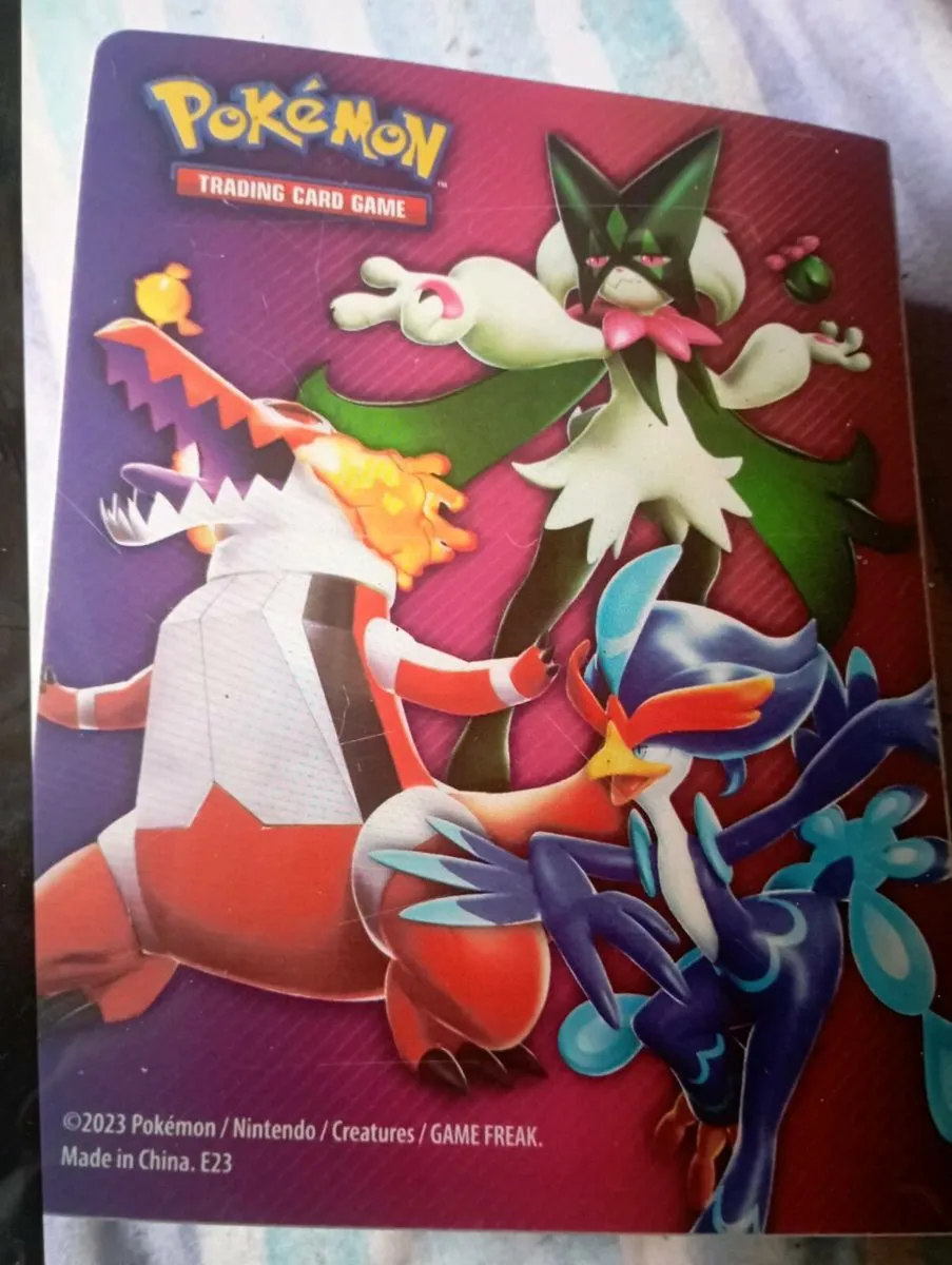 POKÉMON TRADING CARD GAME TCG BINDER - Image 1