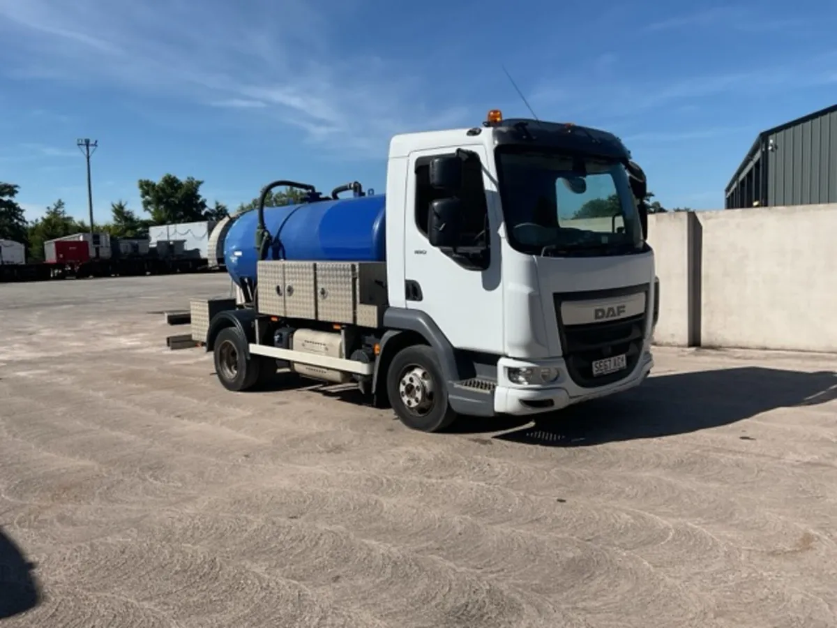 2017 DAF LF180 4x2 7.5T Tanker - Image 1