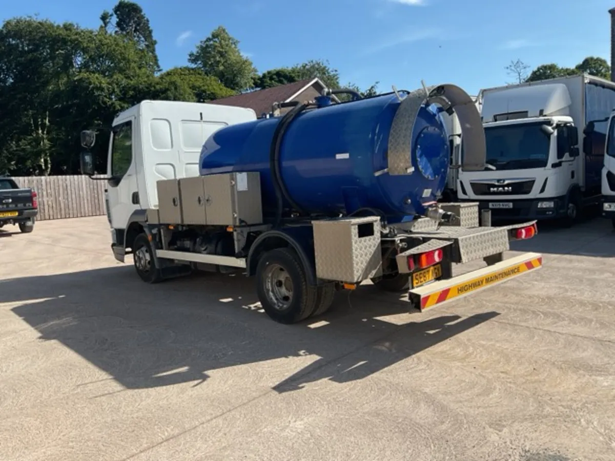 2017 DAF LF180 4x2 7.5T Tanker - Image 4