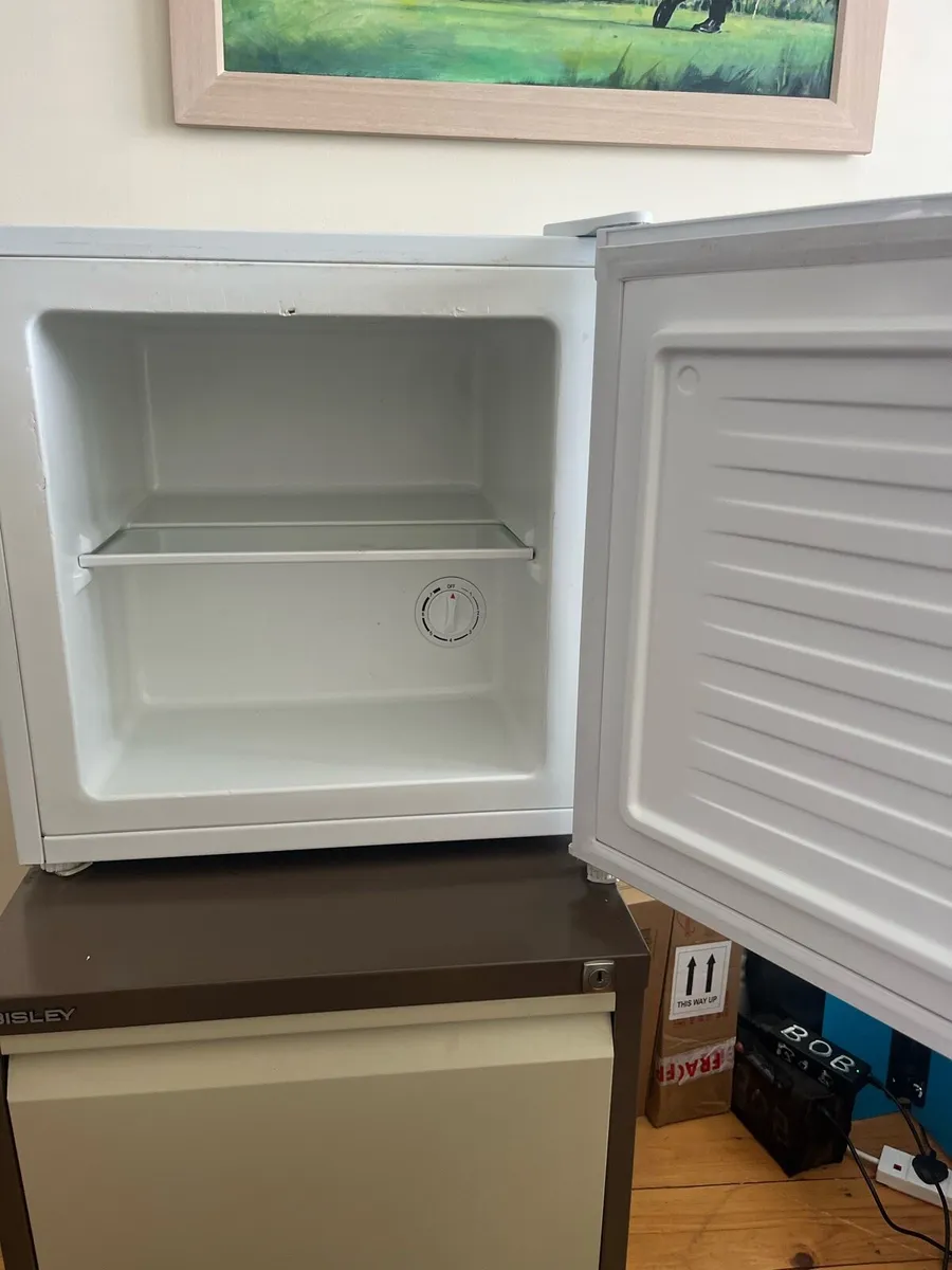 Small freezer - Image 4