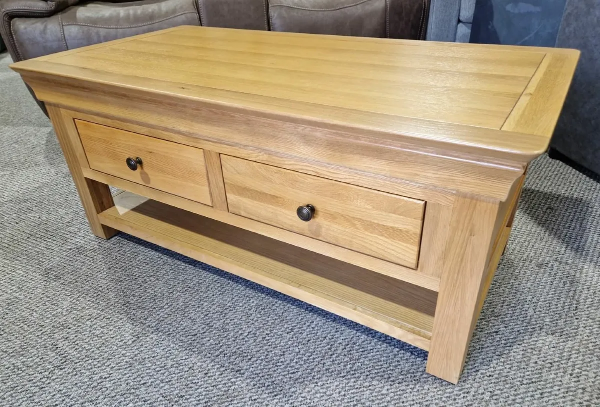 Coffee table Solid oak
