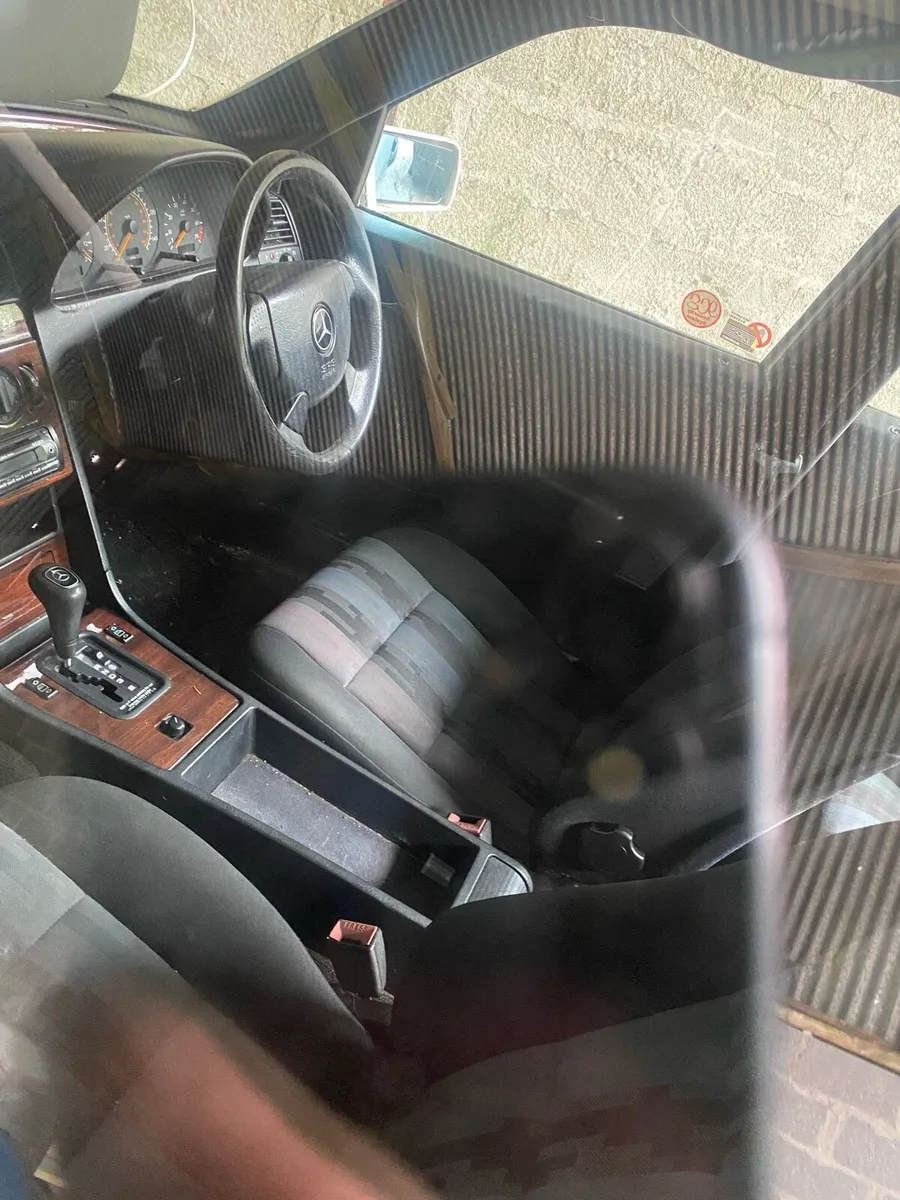 Mercedes - Image 3