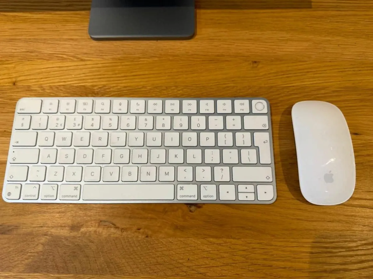 Apple iMac 24" (256GB SSD, M3,16GB, 10-Core GPU) - Image 4