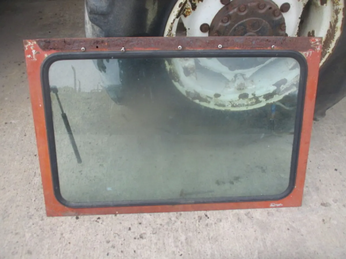 MF 500 Series Rear Window & Cab Parts - Image 1