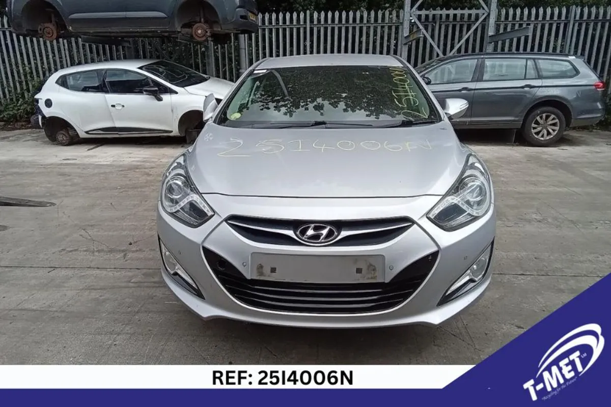 2012 HYUNDAI I40 BREAKING FOR PARTS - Image 2
