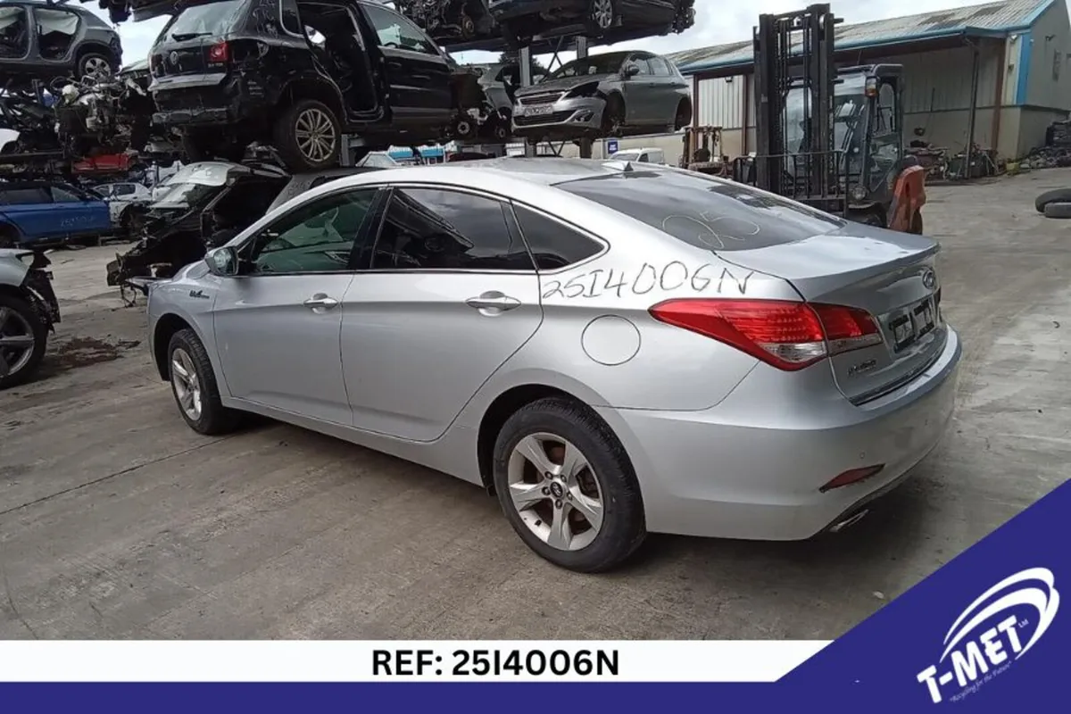 2012 HYUNDAI I40 BREAKING FOR PARTS - Image 4