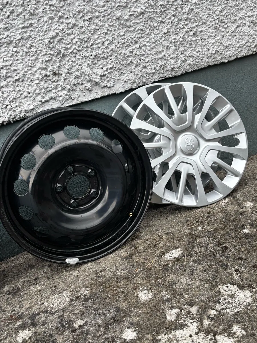 Toyota 16” Steel Rims & Caps - Image 2