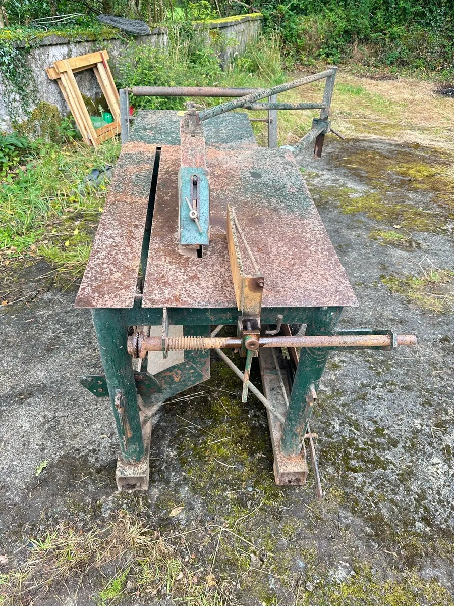 Lister Engine Bench Saw - Image 3