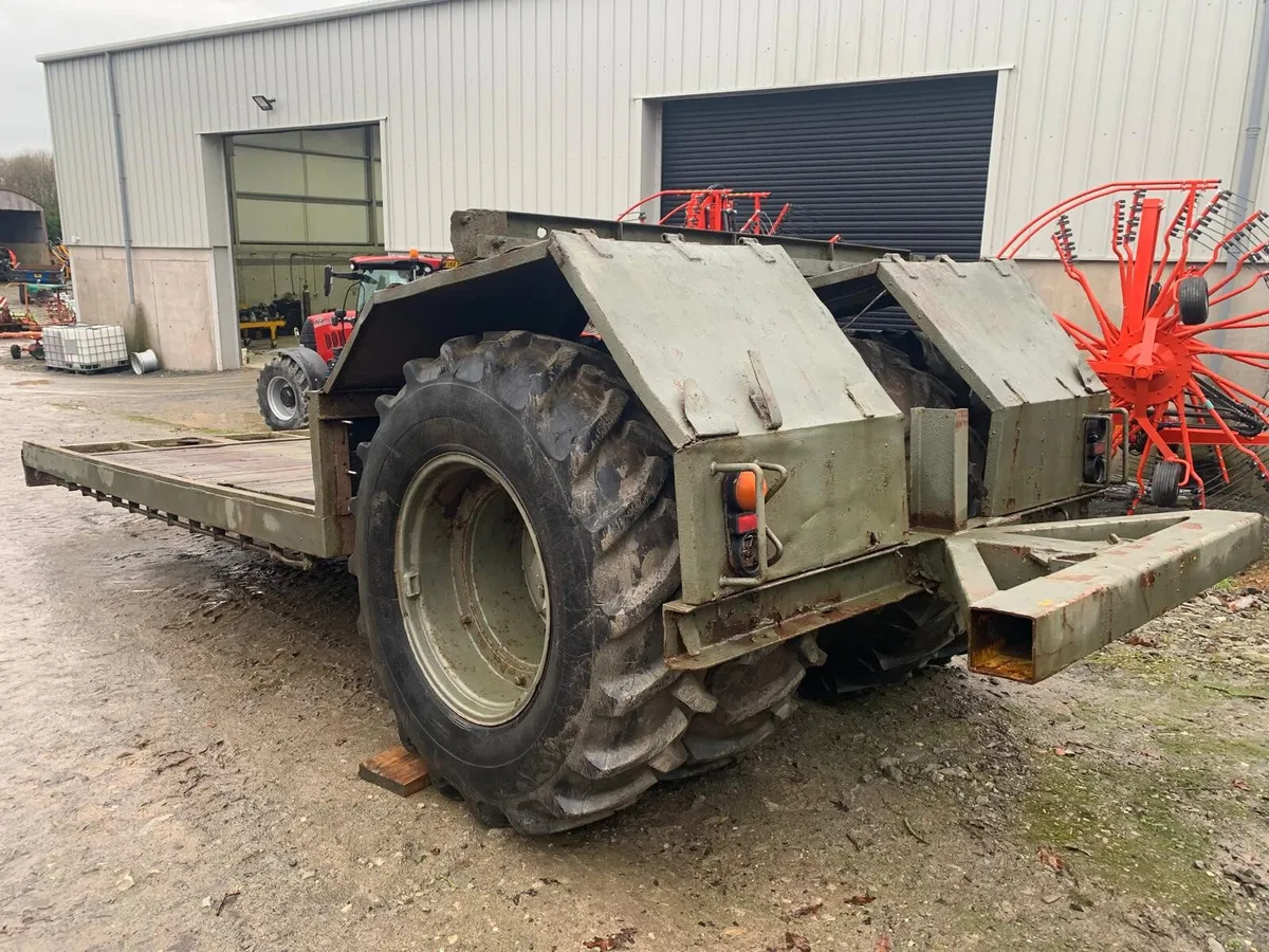 LOW LOADER 10T, 15' X 8' BED - Image 2