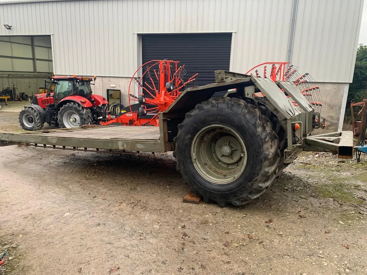 LOW LOADER 10T, 15' X 8' BED - Image 4