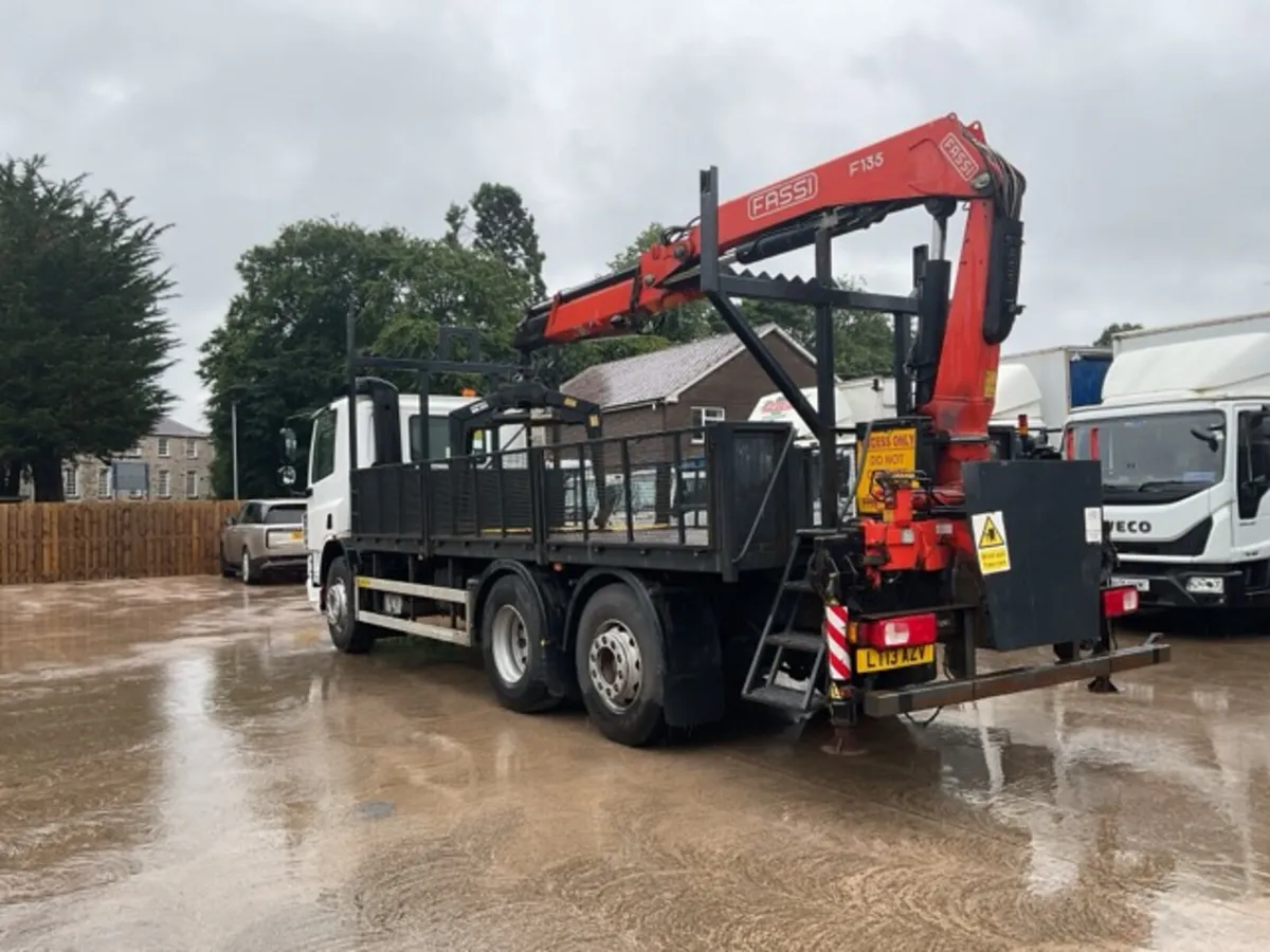 2013 DAF 75CF.360 6x2 Flat Block Grab - Image 4