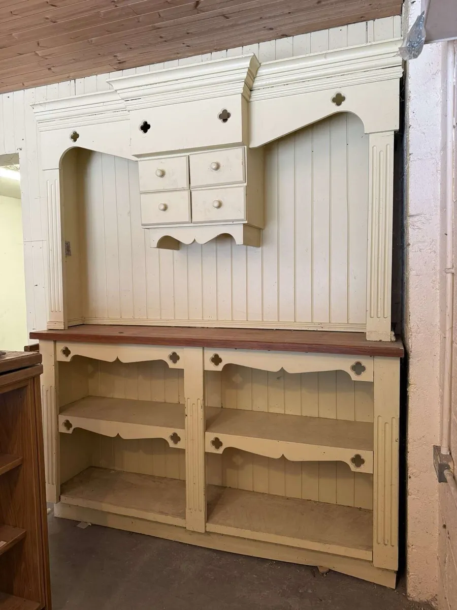 Dresser - Image 1