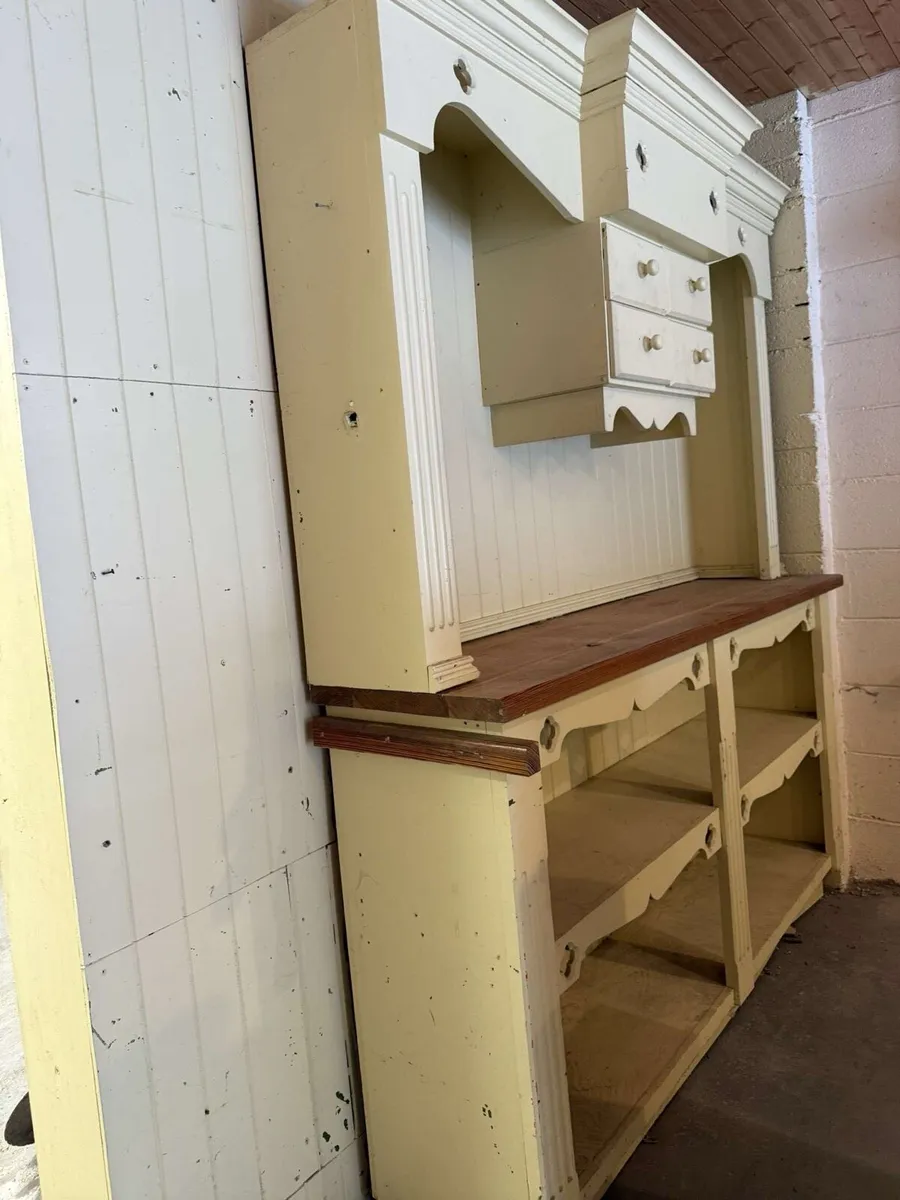 Dresser - Image 3