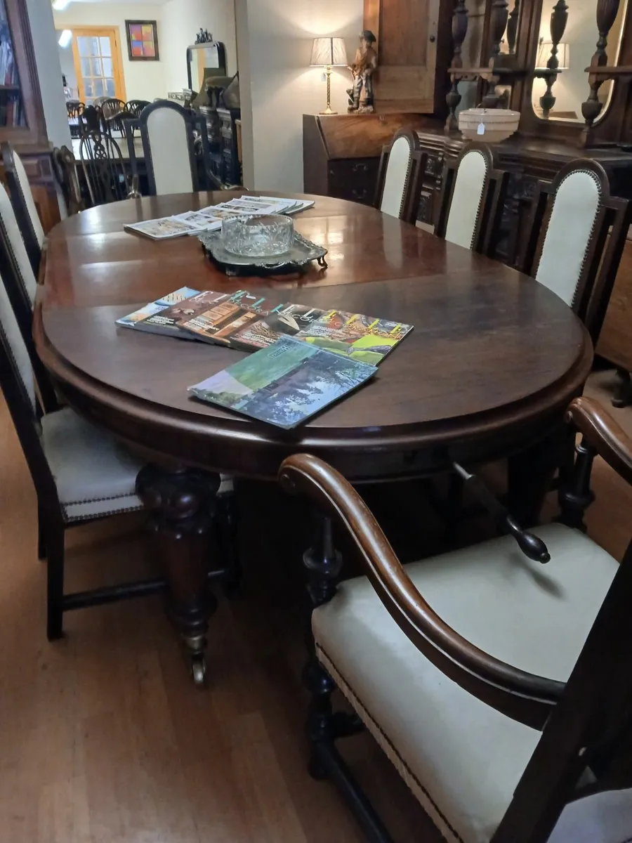 antique mahogany table and 8 chairs - Image 1