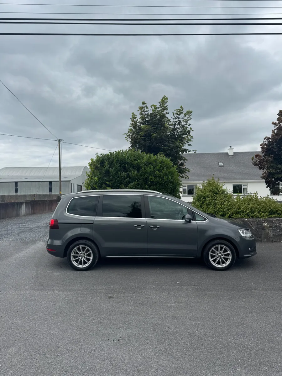 Volkswagen Sharan 2017 - Image 2