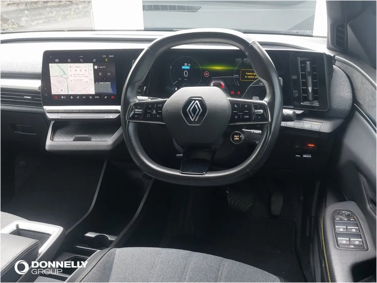 Renault Megane E-Tech Hatchback Techno - Image 4