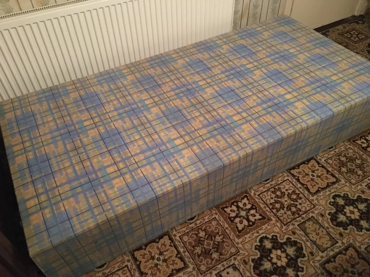 Single bed base & mattress - Image 1