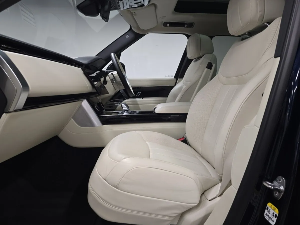 Land Rover Range Rover Diesel Estate HSE - Image 3