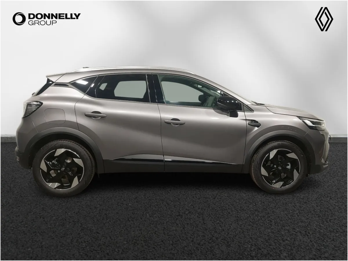 Renault Captur Hatchback Techno - Image 3