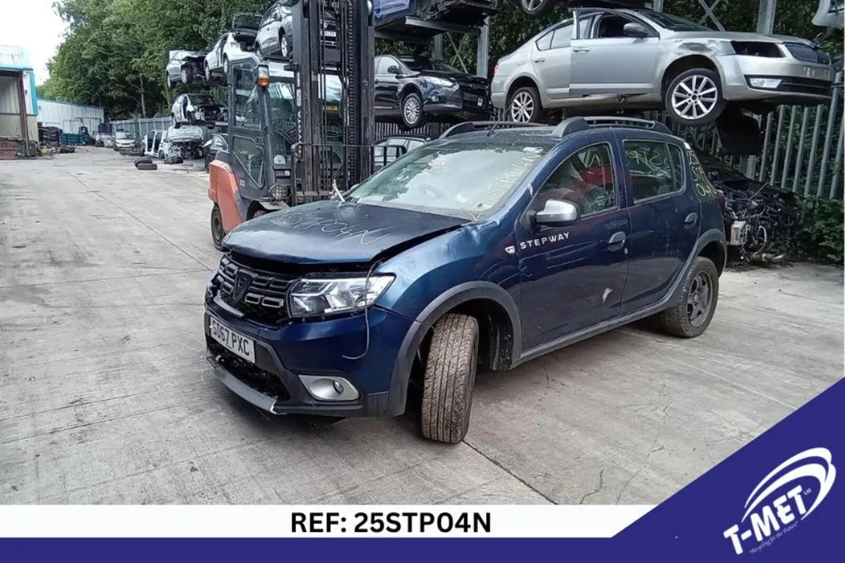 2017 DACIA SANDERO STEPWAY BREAKING FOR PARTS - Image 3