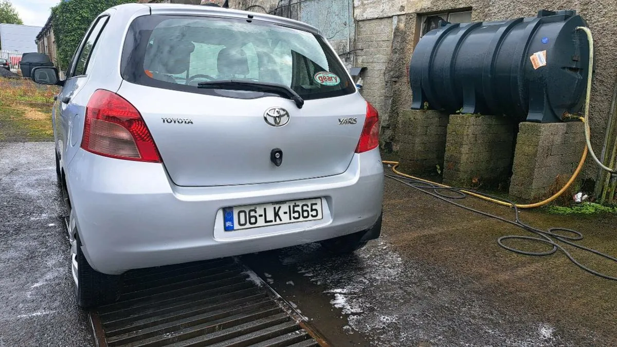 06 toyota yaris nctd and taxed - Image 4