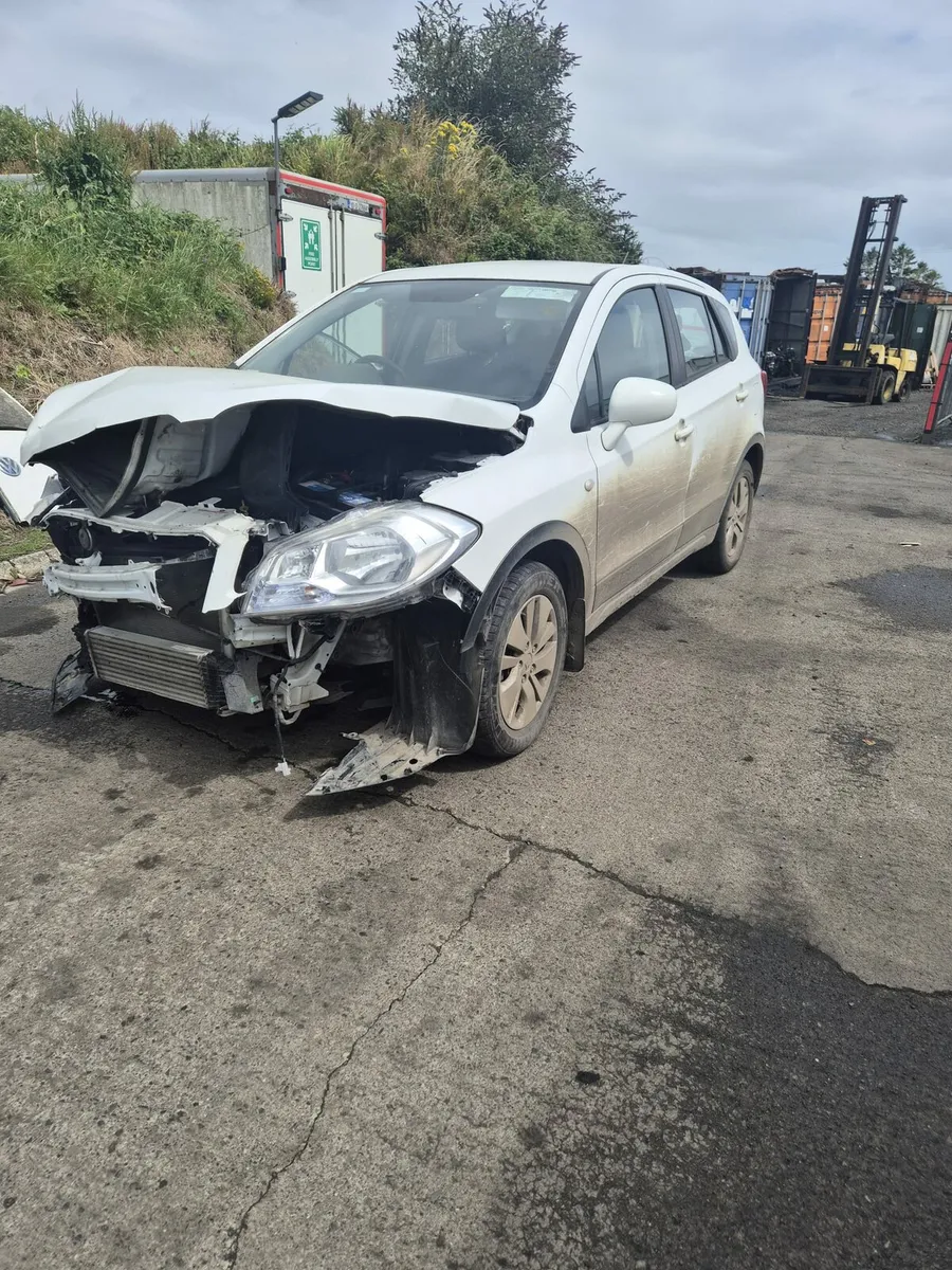 Suzuki SX4 Scross - Breaking only - Image 3