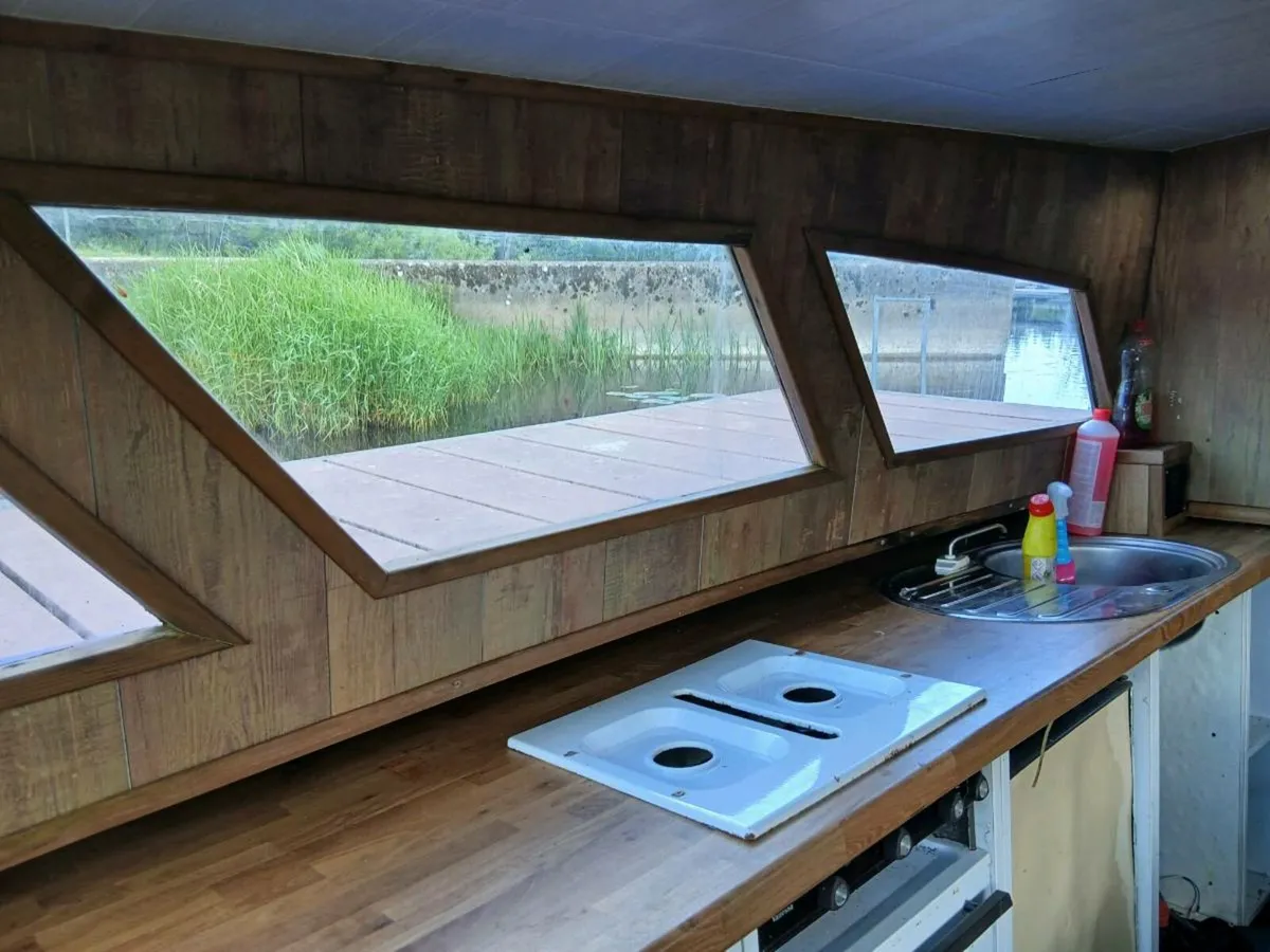 Birchwood 26 4 BERTH Diesel Cruiser Running 100% - Image 3