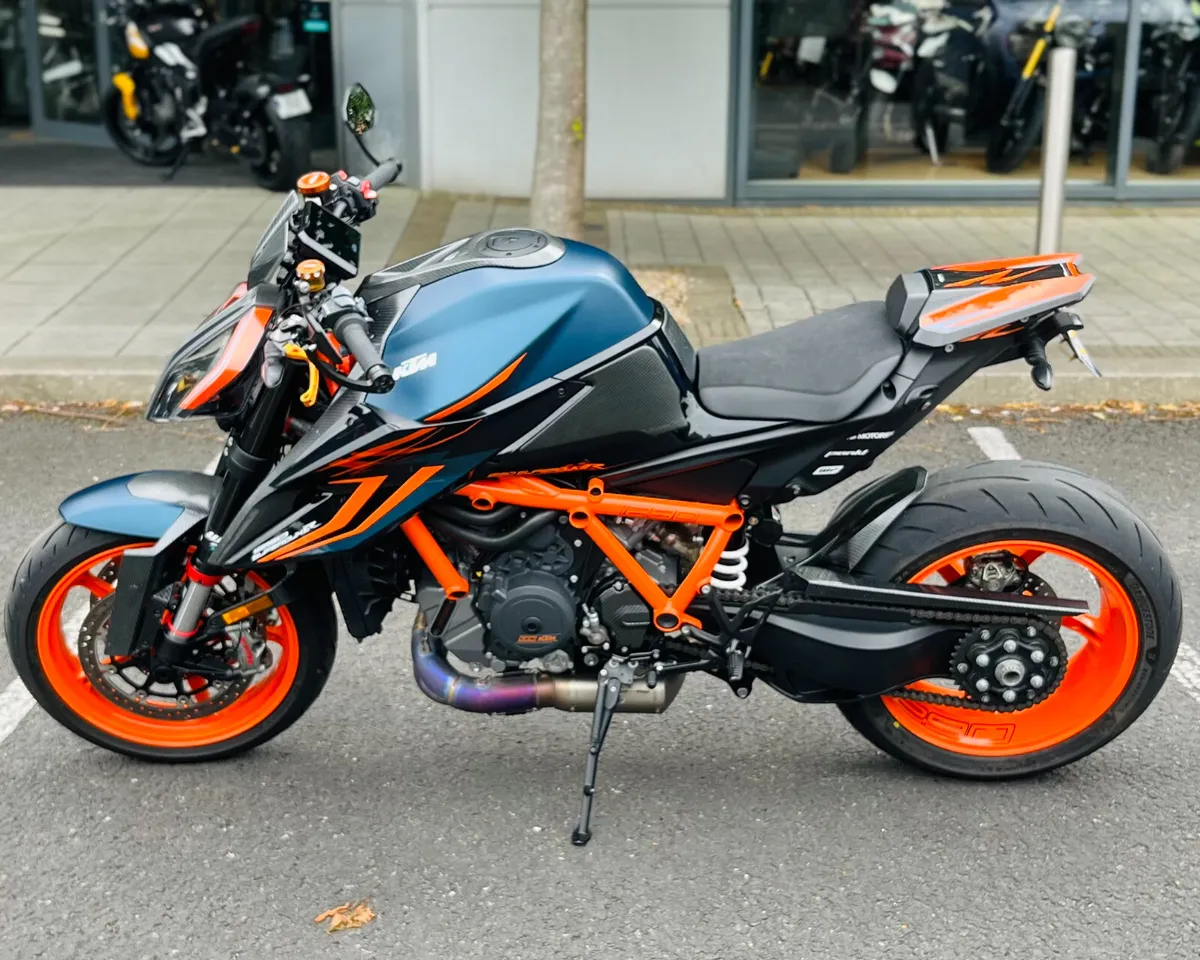 KTM 1290 SUPERDUKE R + EXTRAS - Image 4