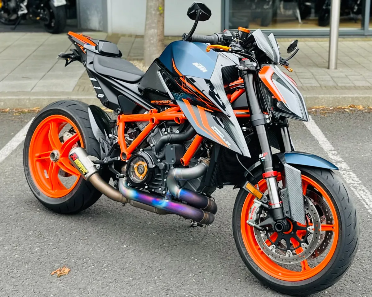 KTM 1290 SUPERDUKE R + EXTRAS - Image 2