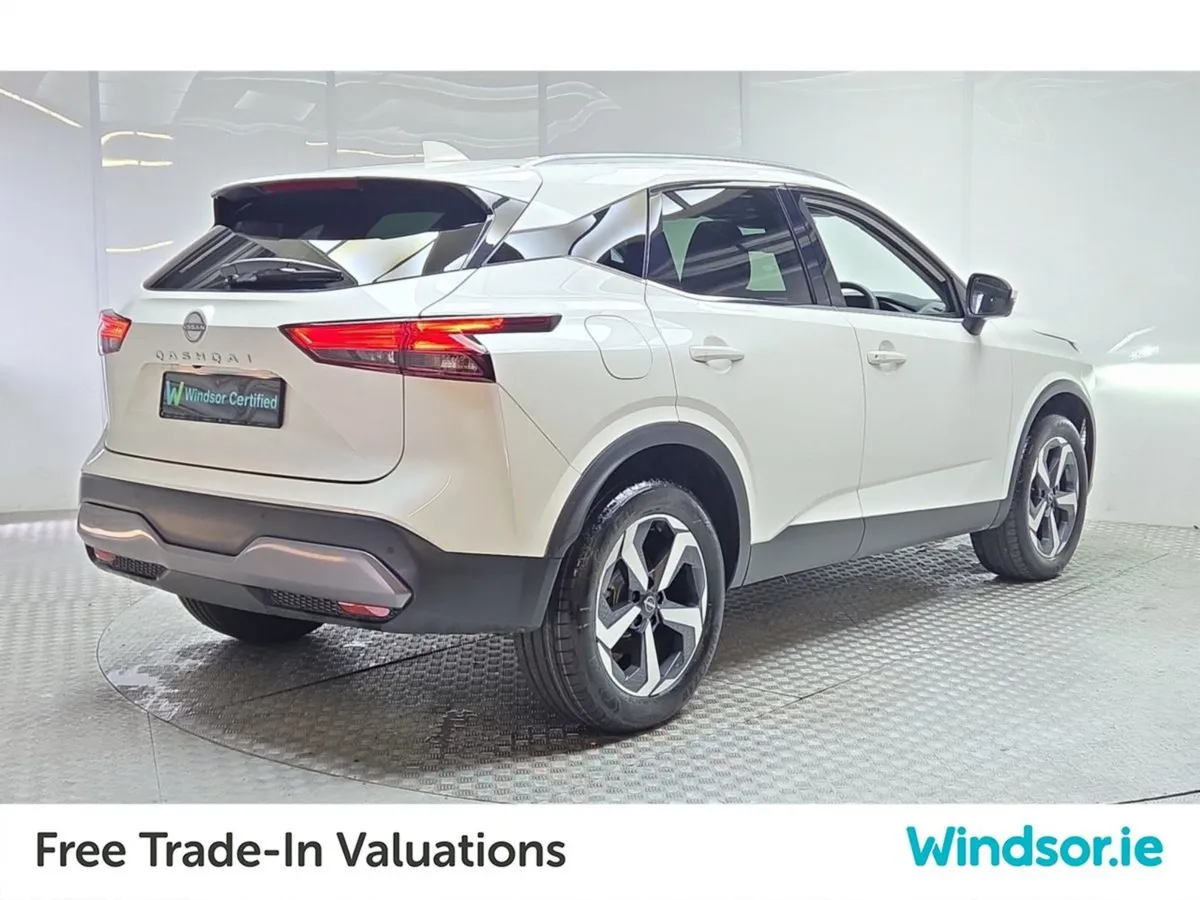 Nissan QASHQAI 1.3 PET Mild Hybrid SV Premium  sc - Image 3