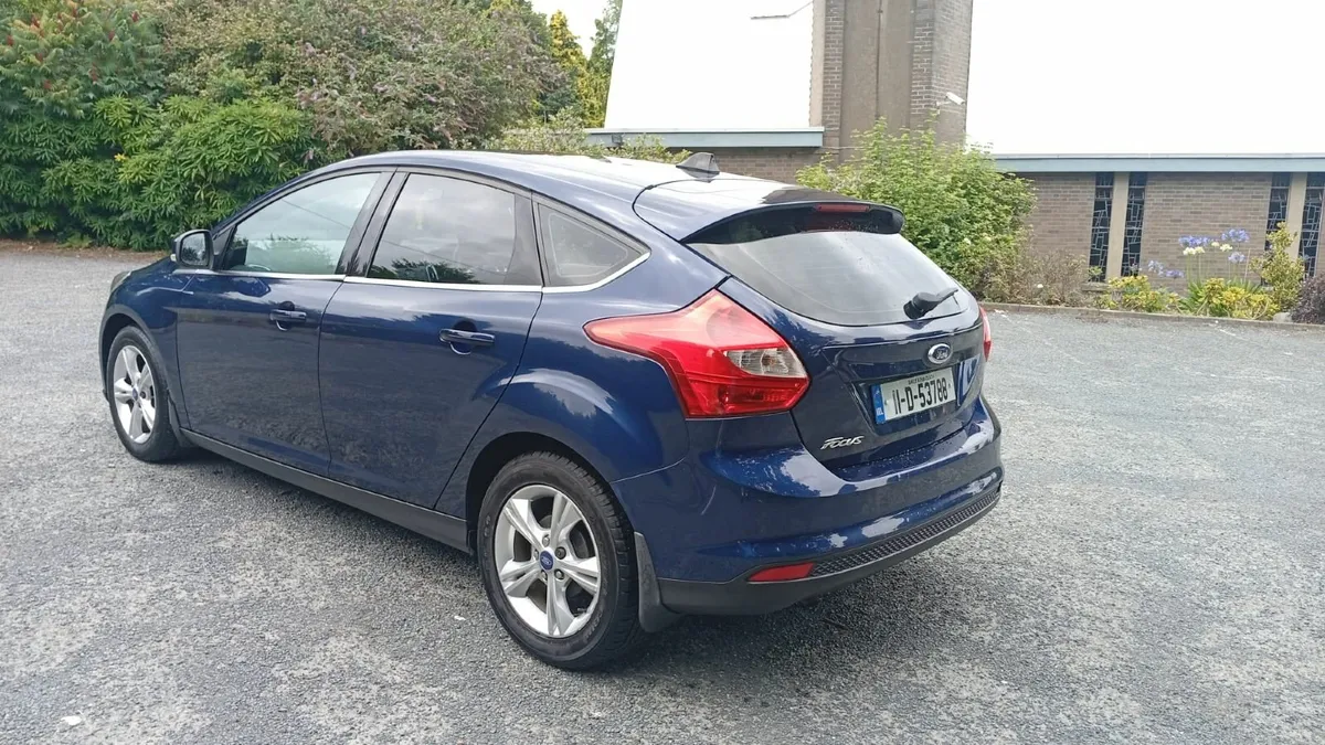 Ford Focus 2011 - Image 3