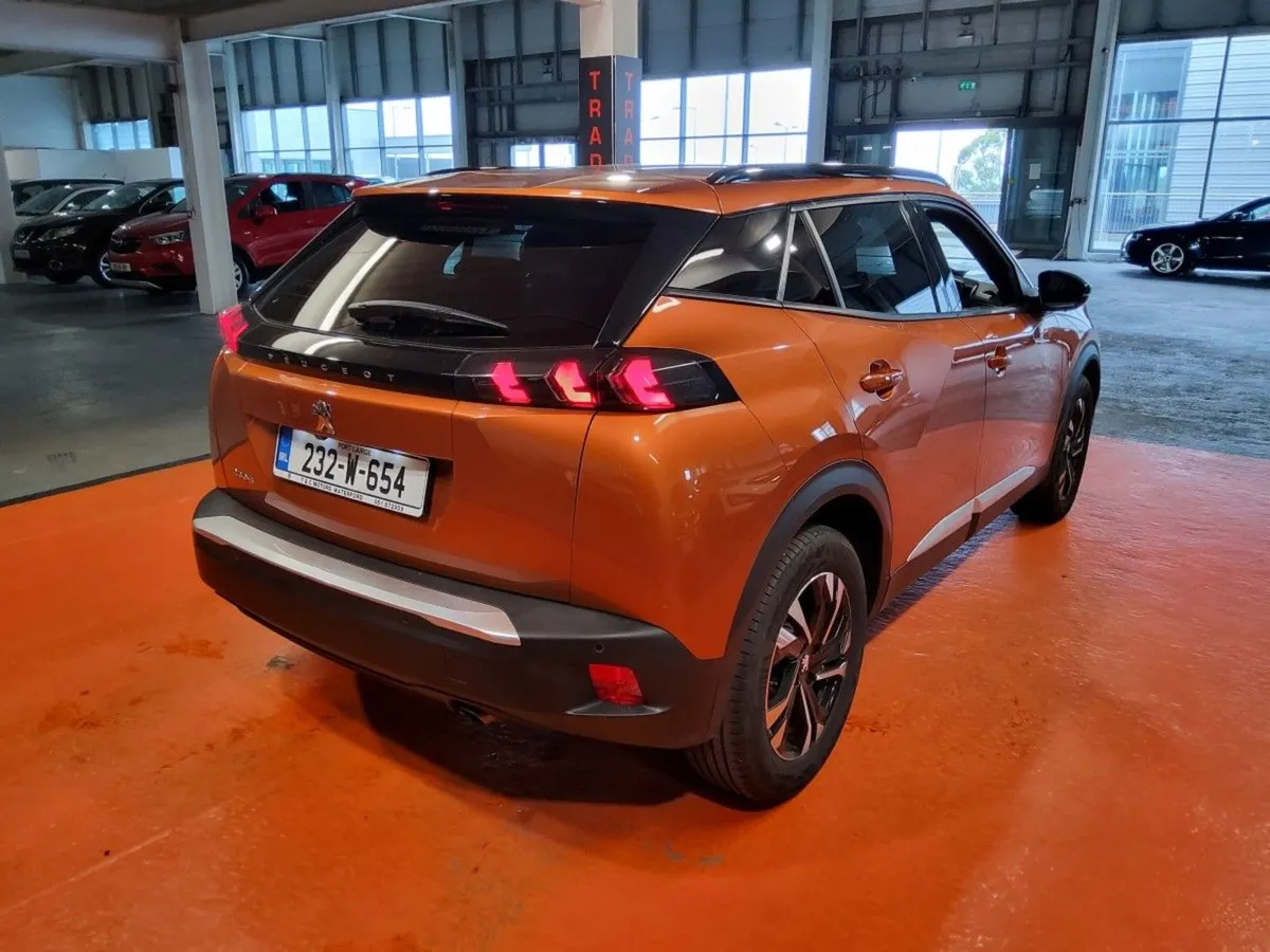 Peugeot 2008 1.2 Puretech 100bhp Allure - Image 2