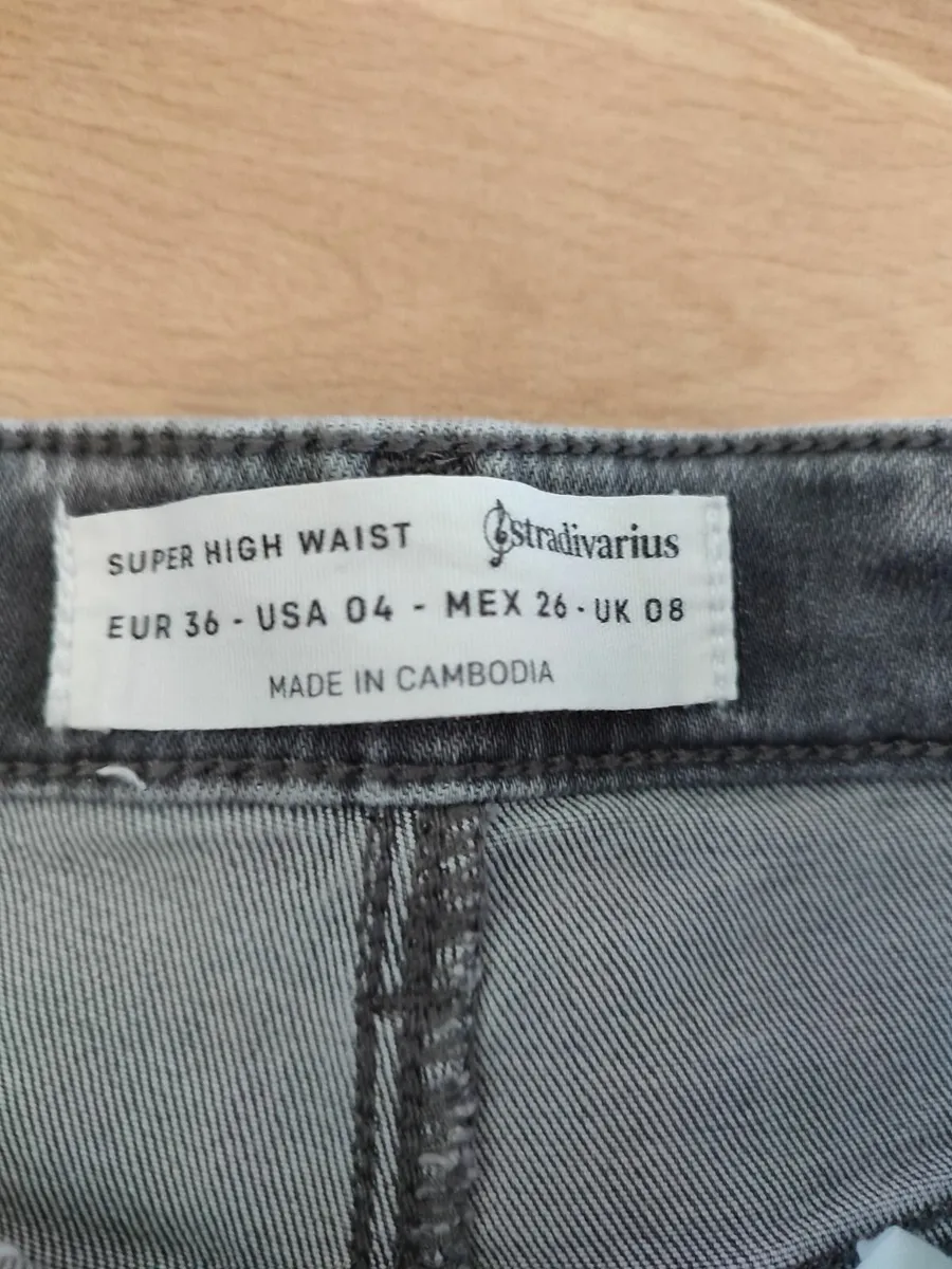 jeans - never worn - Image 3