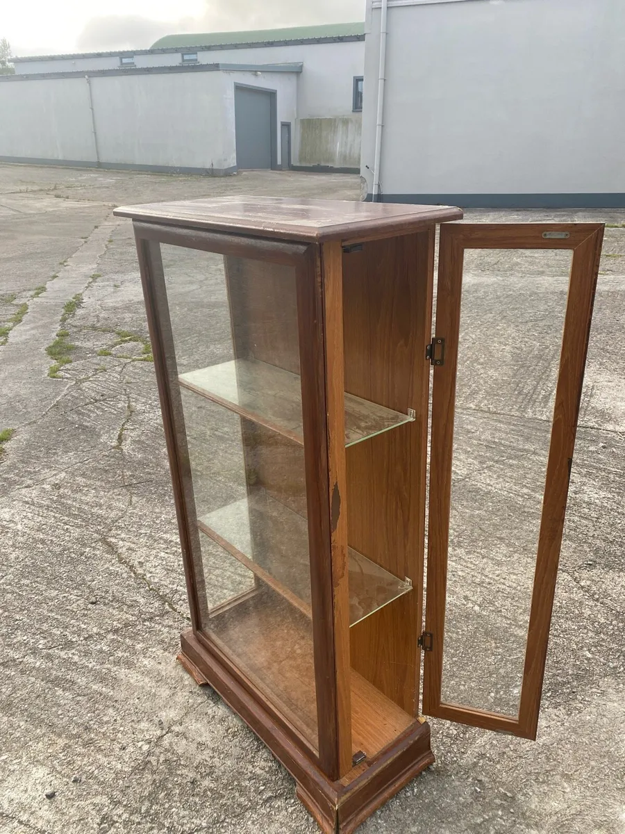 Display cabinet175 - Image 2